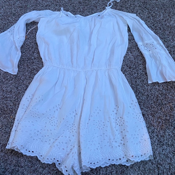 super cute romper - Picture 2 of 3